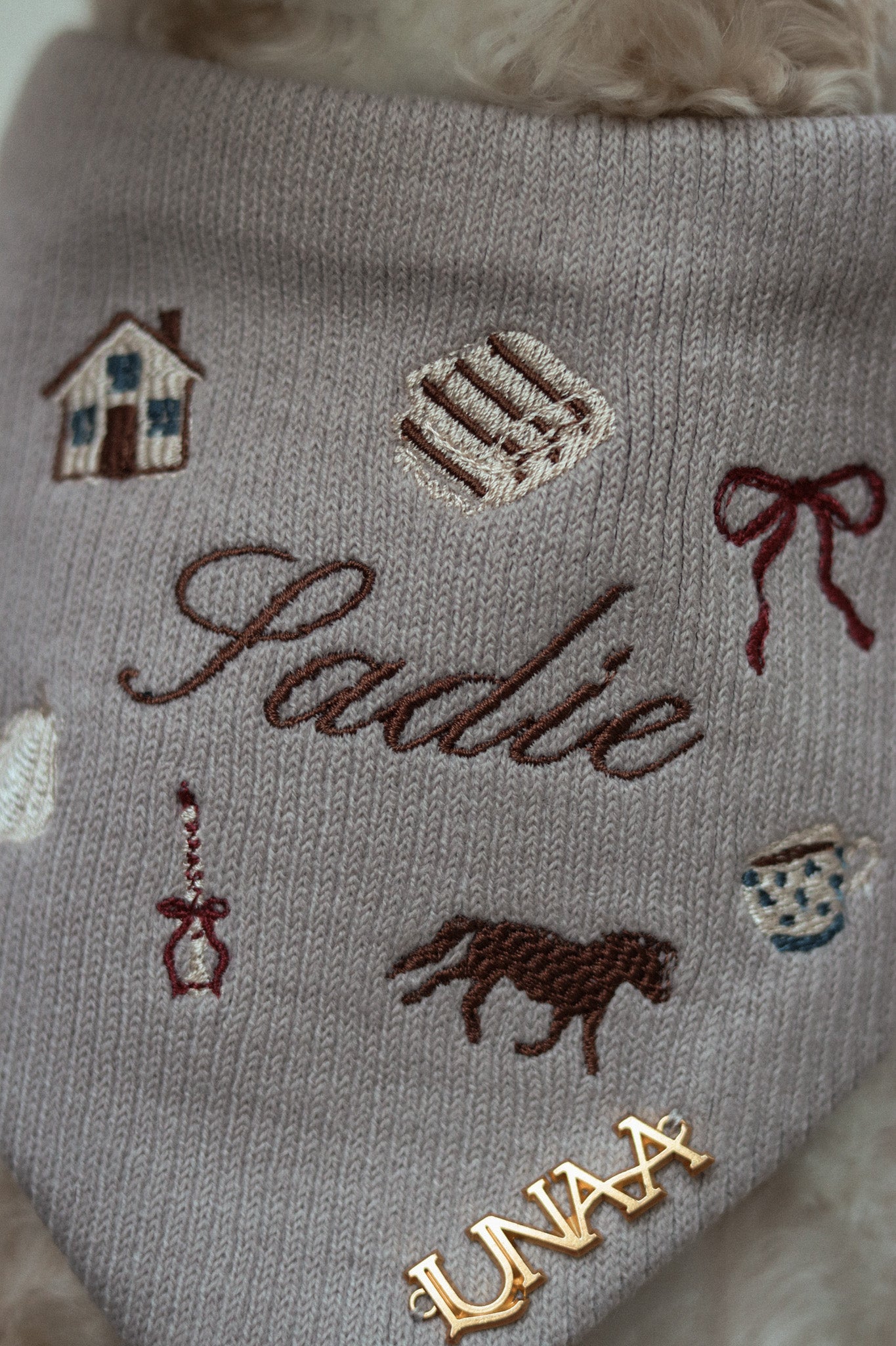 FABLE